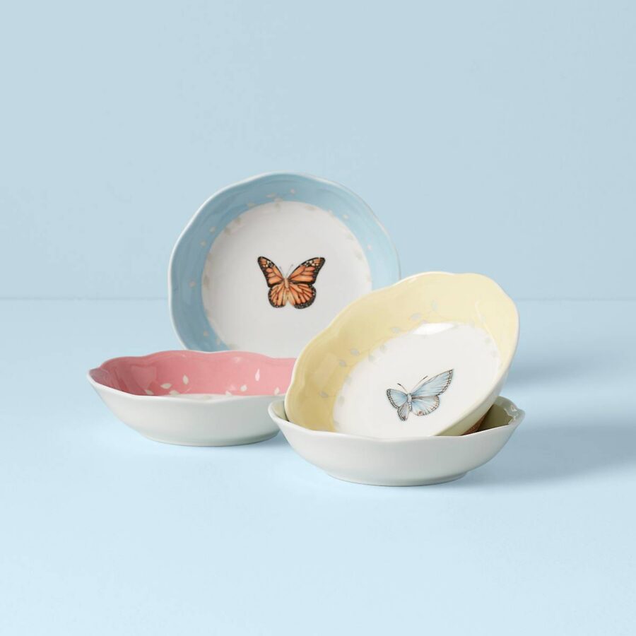 Scalloped Fruit Bowls, Set of 4